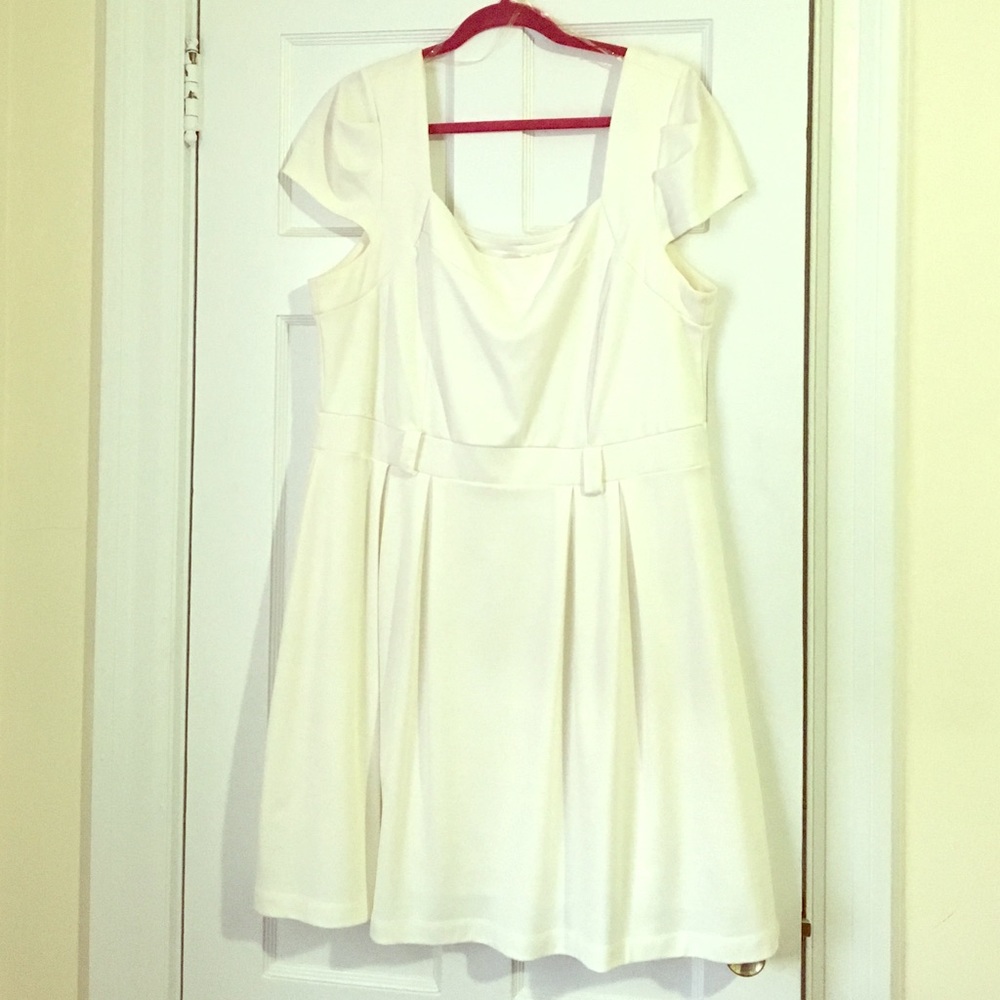 Plus Size Off White/Cream dress with belt